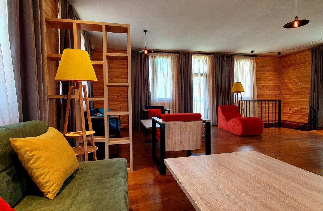 Hotel Migu Yard Kazbegi Bagian luar foto