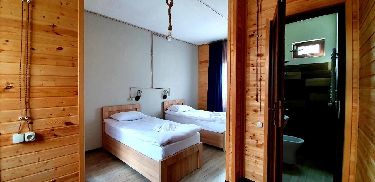 Hotel Migu Yard Kazbegi Bagian luar foto