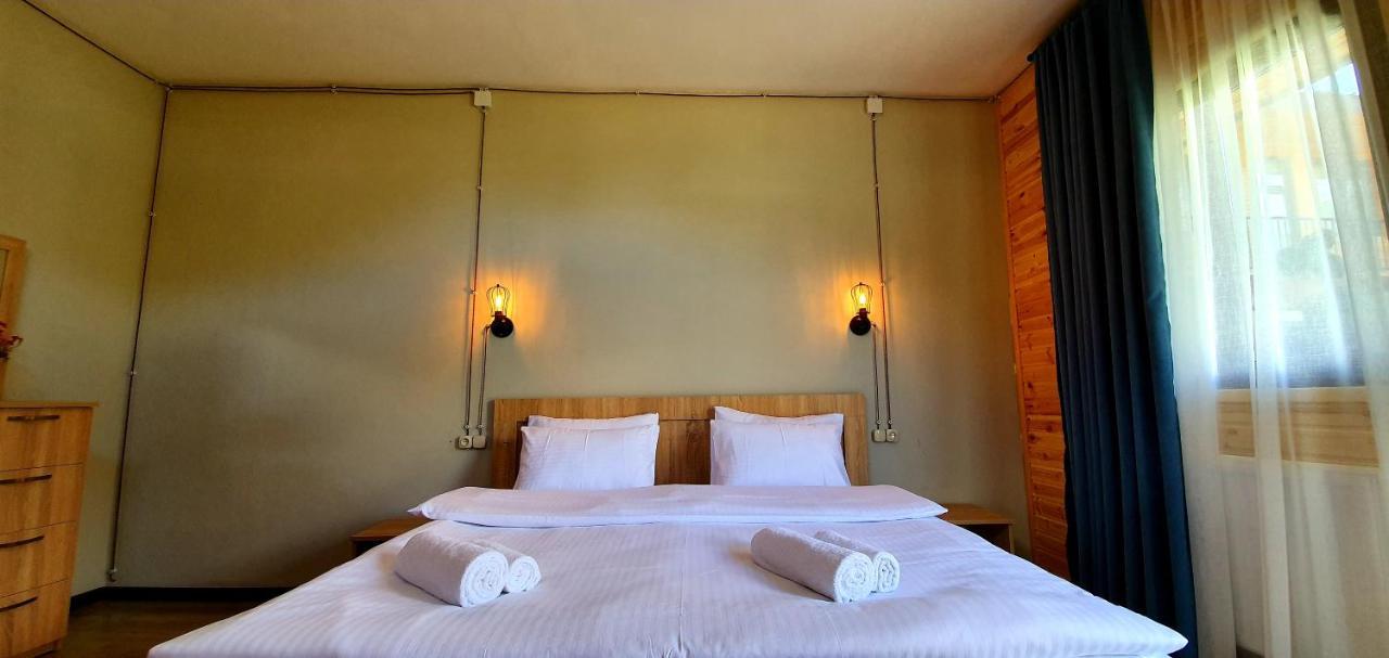 Hotel Migu Yard Kazbegi Bagian luar foto