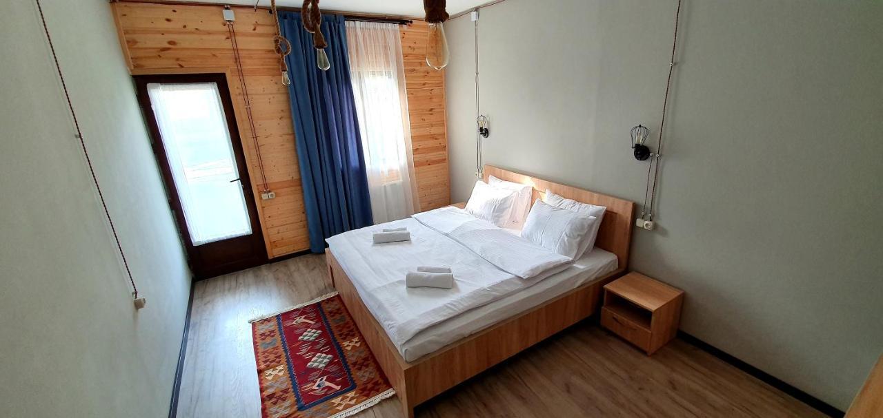 Hotel Migu Yard Kazbegi Bagian luar foto