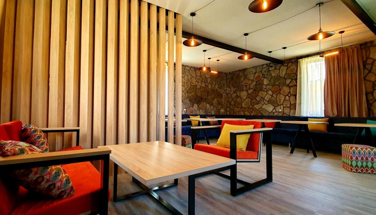 Hotel Migu Yard Kazbegi Bagian luar foto